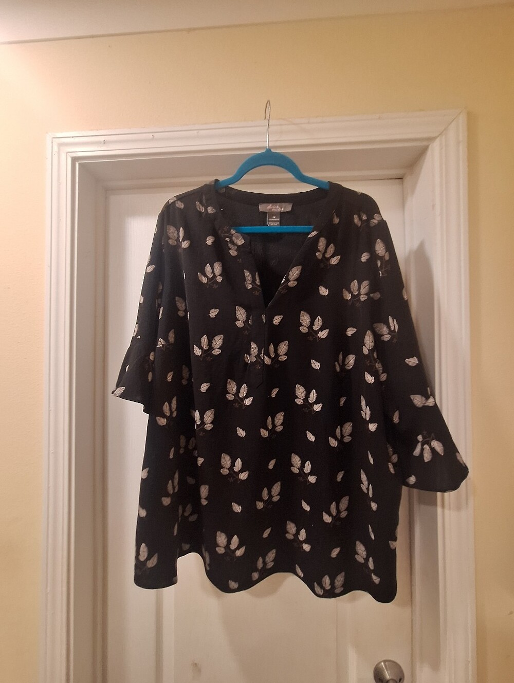 Womens Black And Cream Blouse 3X